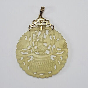 Honora 18k Yellow Gold Carved Chinese Jade Jadeite Pendant Amulet Vintage